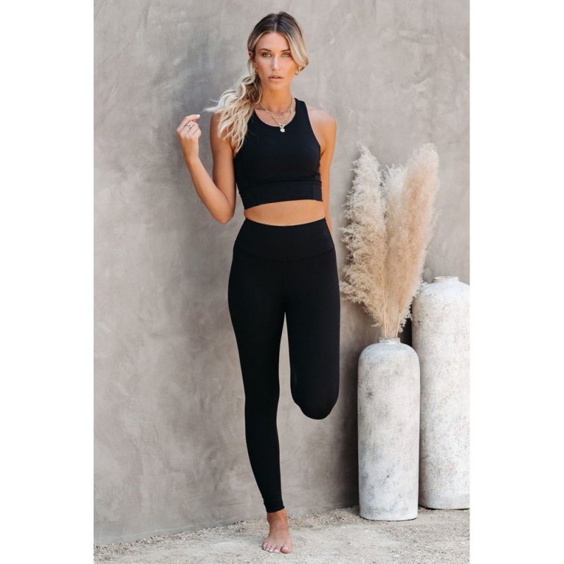 Black Crop Yoga Bra and High Waist Leggings Sports Wear